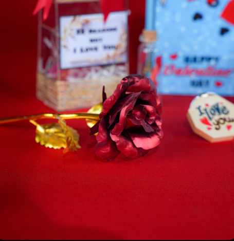 32 Reasons Why I Love You Hamper